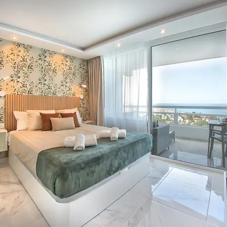 Апартаменты Stylish Modern With Ocean View And Pools, 1001, Ponderosa Плая-де-лас-Америкас