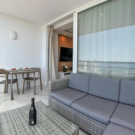 Apartamento Stylish Modern With Ocean View And Pools, 1001, Ponderosa